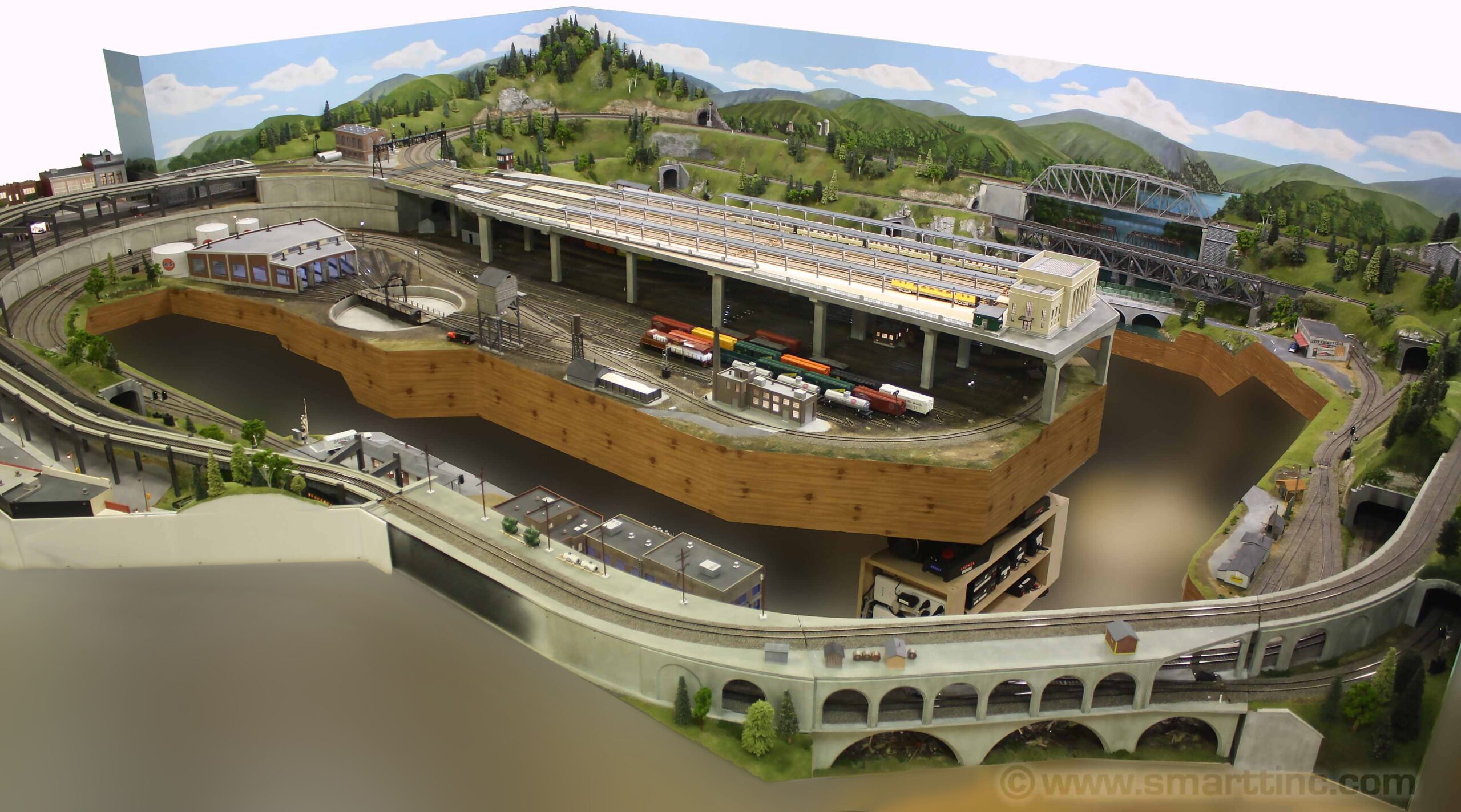 S SCALE 17 FT X 21 FT